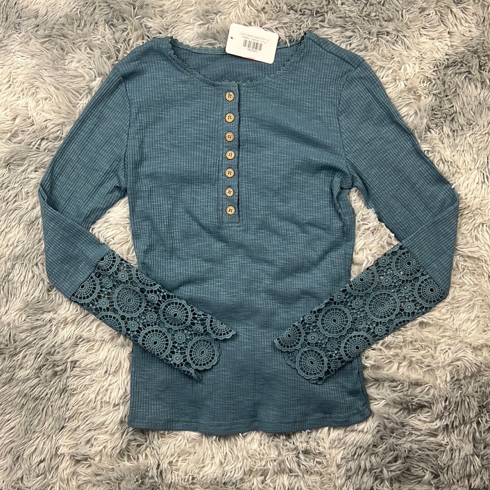 NWT Blue Button Laced Sleeve Shirt